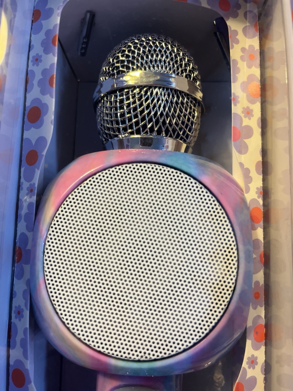 ThrowBack Karaoke Wireless LED Mic Bluetooth Voice Echo Effect Built In Speaker