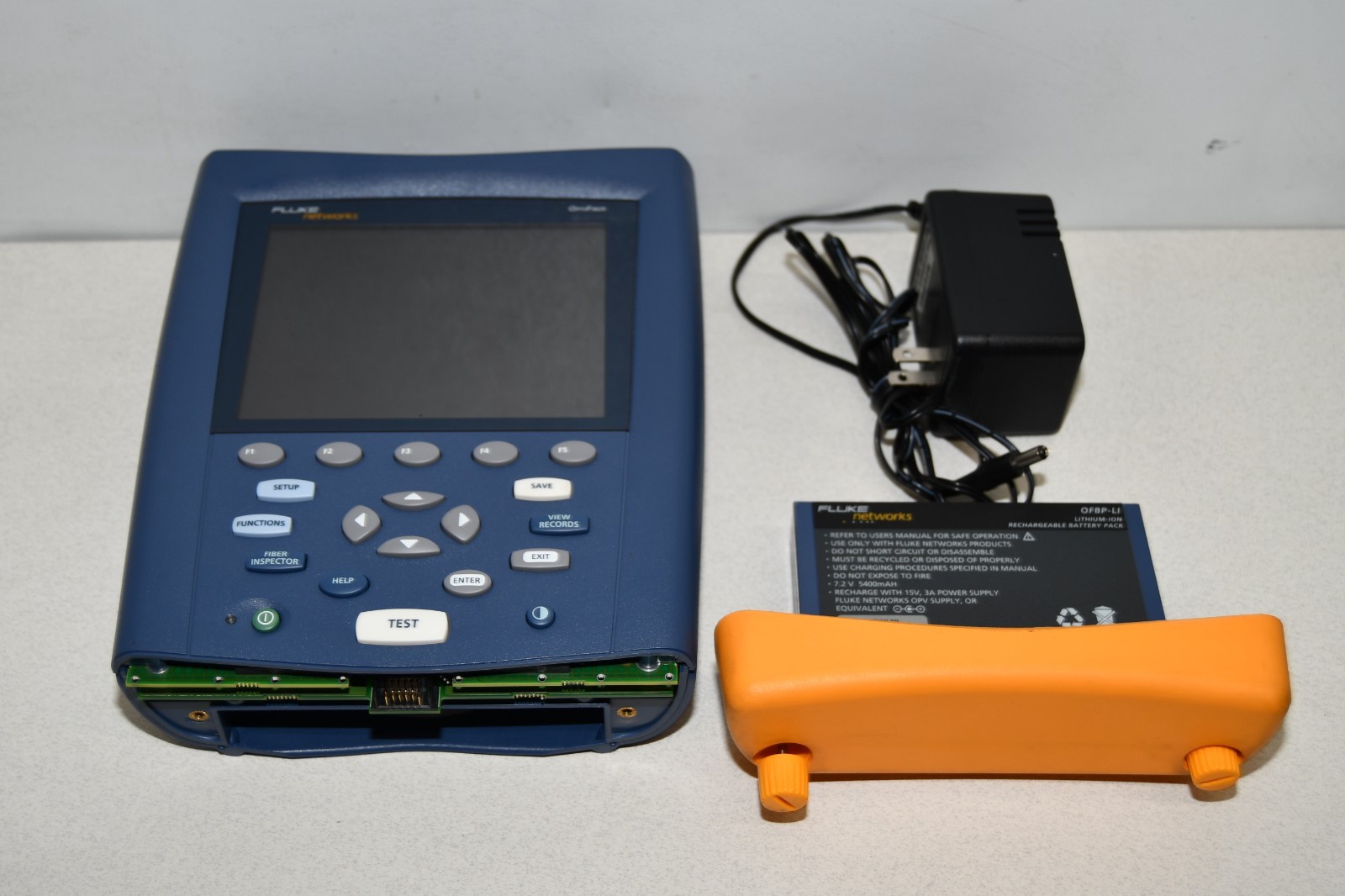 ^ Fluke Networks OF-500 OptiFiber (No Modules) BAD BATTERY #X6343