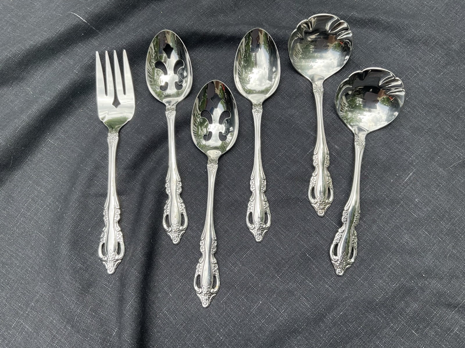 ONEIDA RAPHAEL Stainless Steel USA Flatware Set 101 Pieces