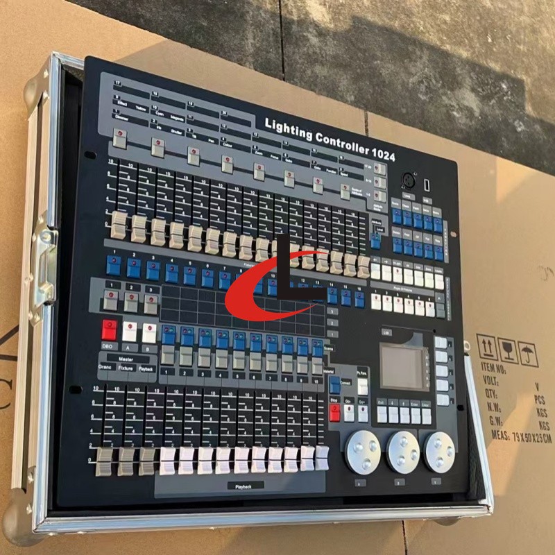 1024 DMX Lighting Console Professional Stage Light Controller With Flight Case