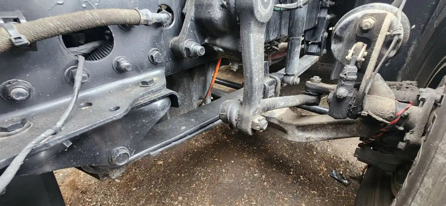 (Used) 2019 Western Star 5700, FRONT LEAF SPRINGS Front Leaf & Springs  P-42270