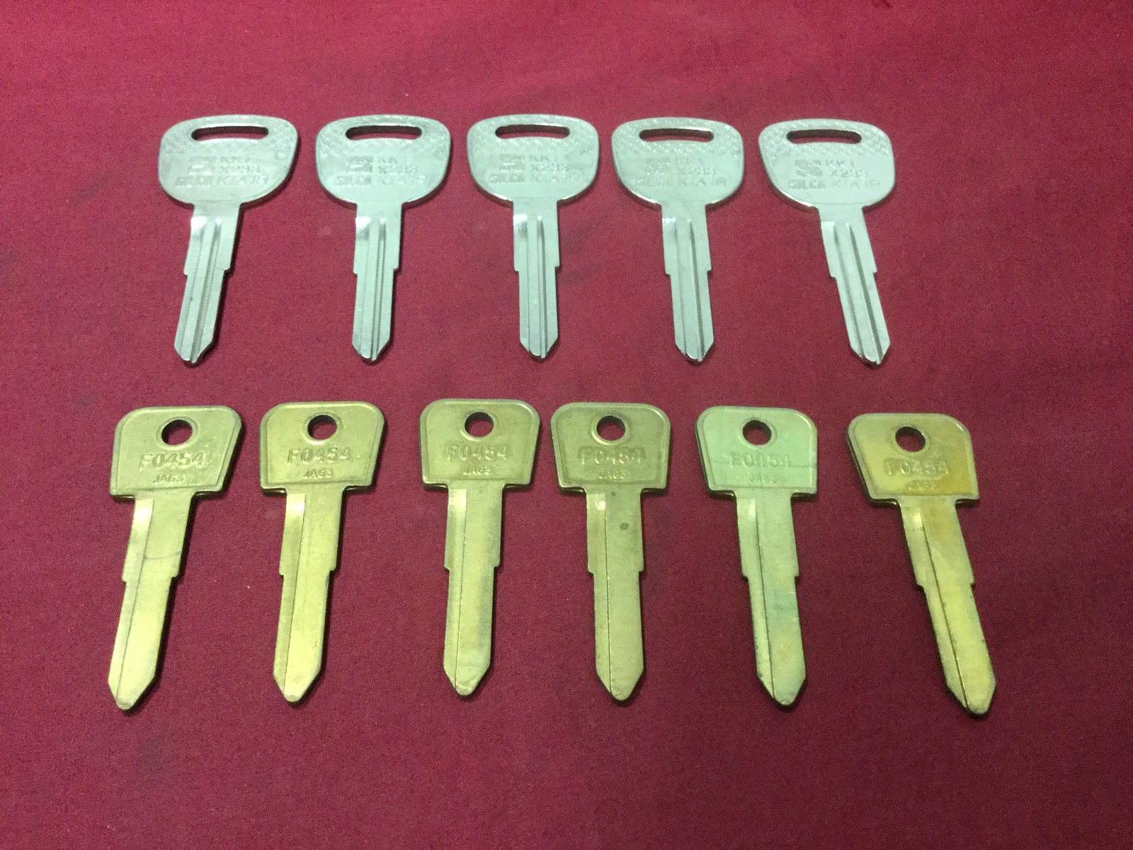 Kia X233 by Silica & Chevy X146 by Cole Auto Key Blanks, Set of 11 - Locksmith