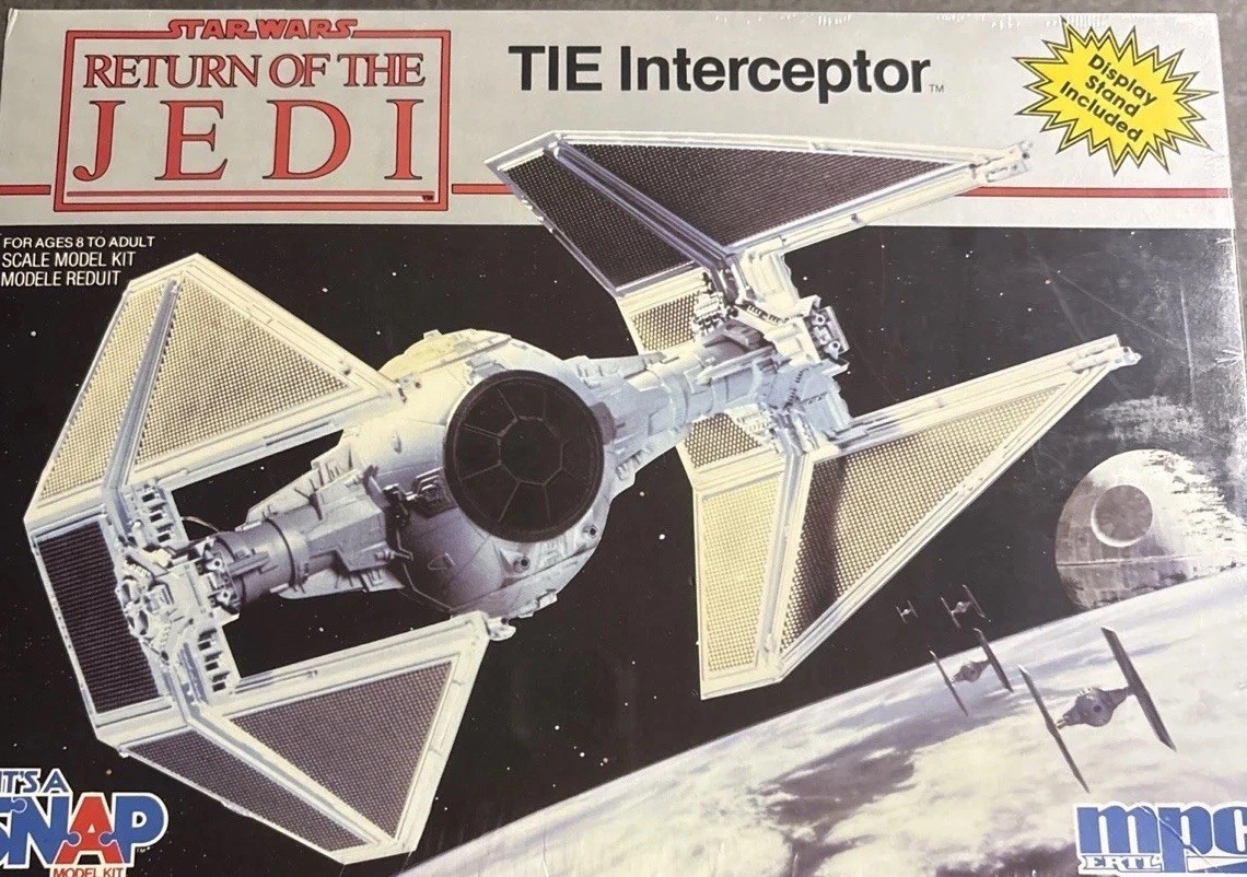 1990 ERTL NIB Star Wars Return Of The Jedi Tie Interceptor Model #8931 W/Stand