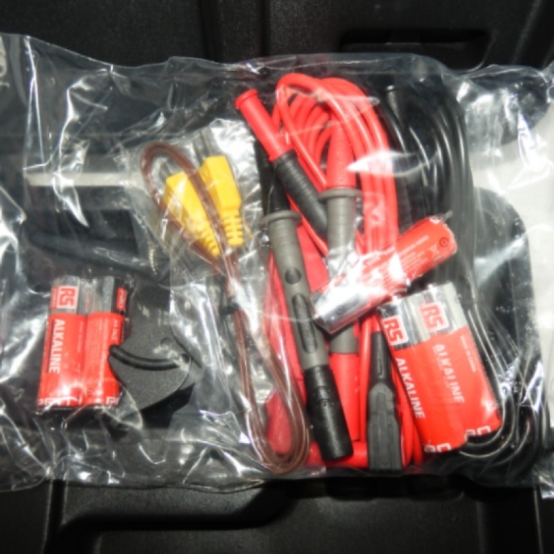 RS Pro RS 135 Current Loop Calibrator and Thermometer 174-9557