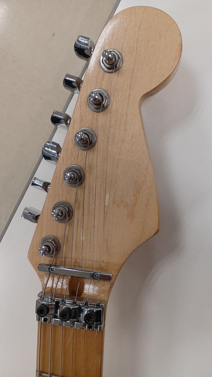 Unknown Fen style Stratocaster type
