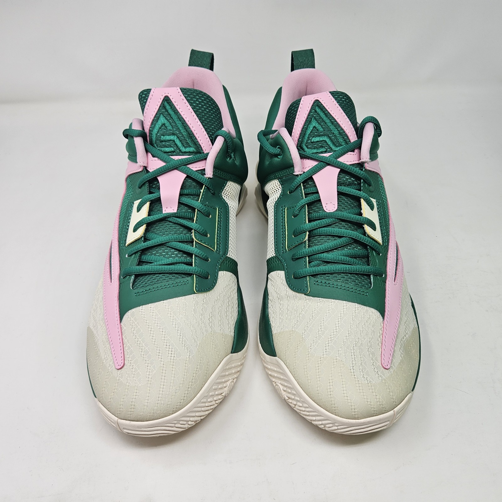 Men's Nike Giannis Immortality 3 / Malachite Green Pink / DZ7533 300 / Size 13