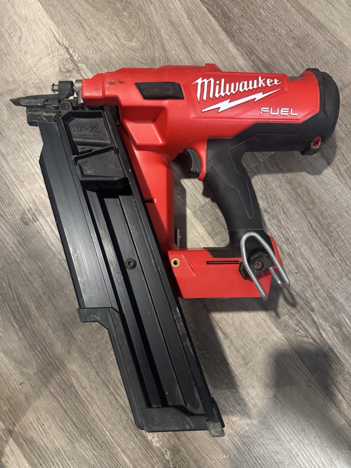 🔥🔥 Milwaukee 2744-20 18V M18 FUEL 21 Degree Framing Nailer W/ XC5.0 Battery