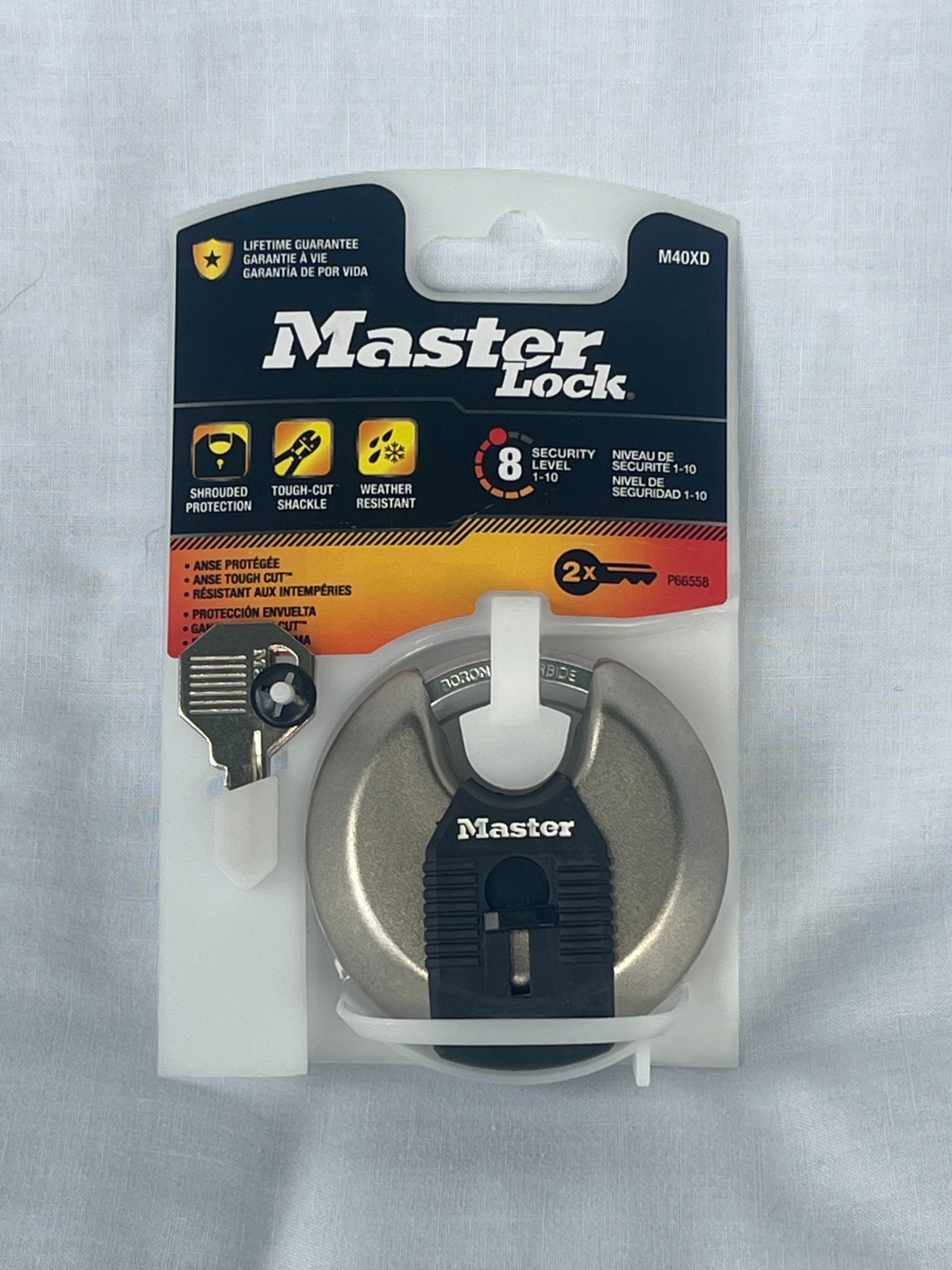 Master Lock Shrouded Shackle Padlock w/ 2 Keys NEW M40XD Security Lvl 8