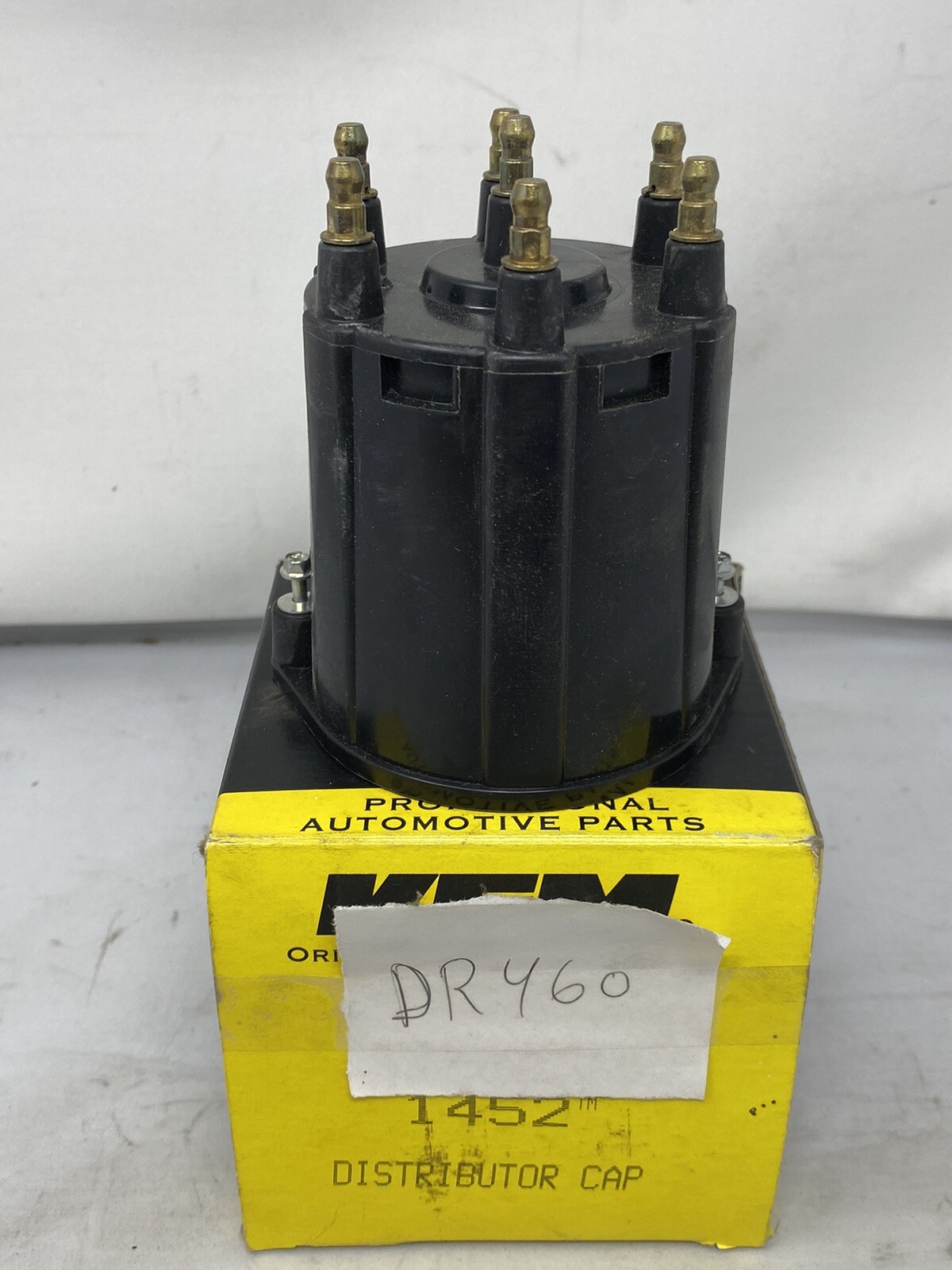 NEW OLD STOCK KEM 1452 Distributor Cap Replaces Standard DR-460