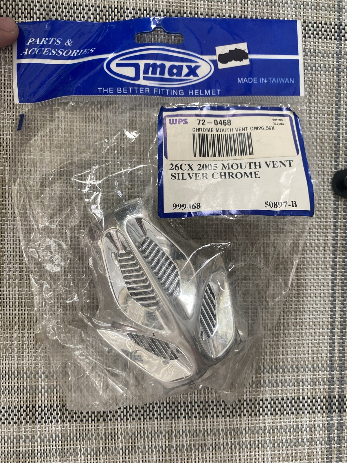 GMax 72-0468 26CX 2005 Silver Mouth Vent AC27