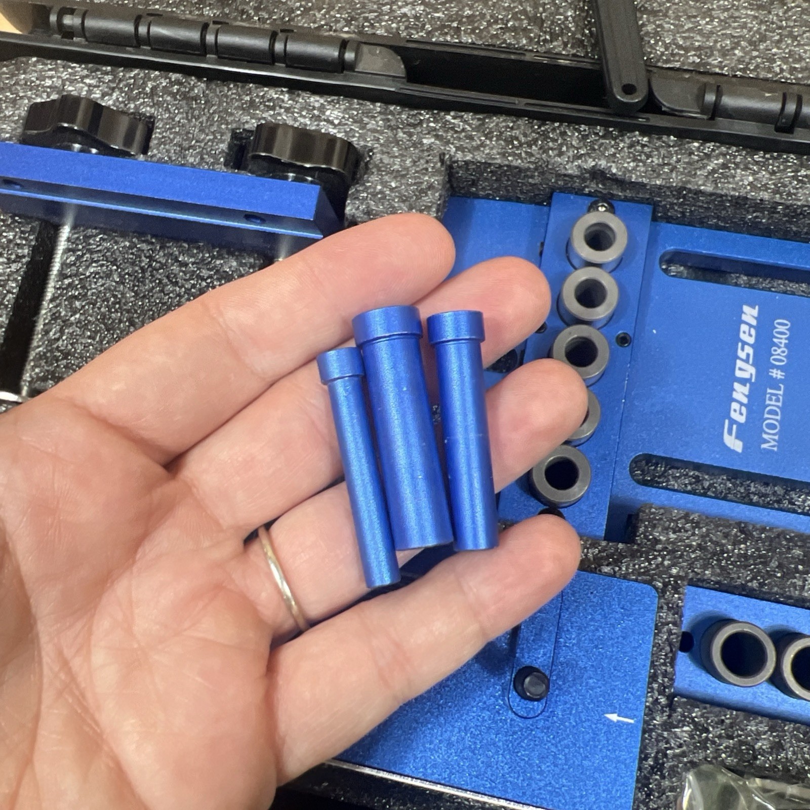 Adjustable Doweling Jig Kit with 5 Drill Sleeves for Precise Woodworking