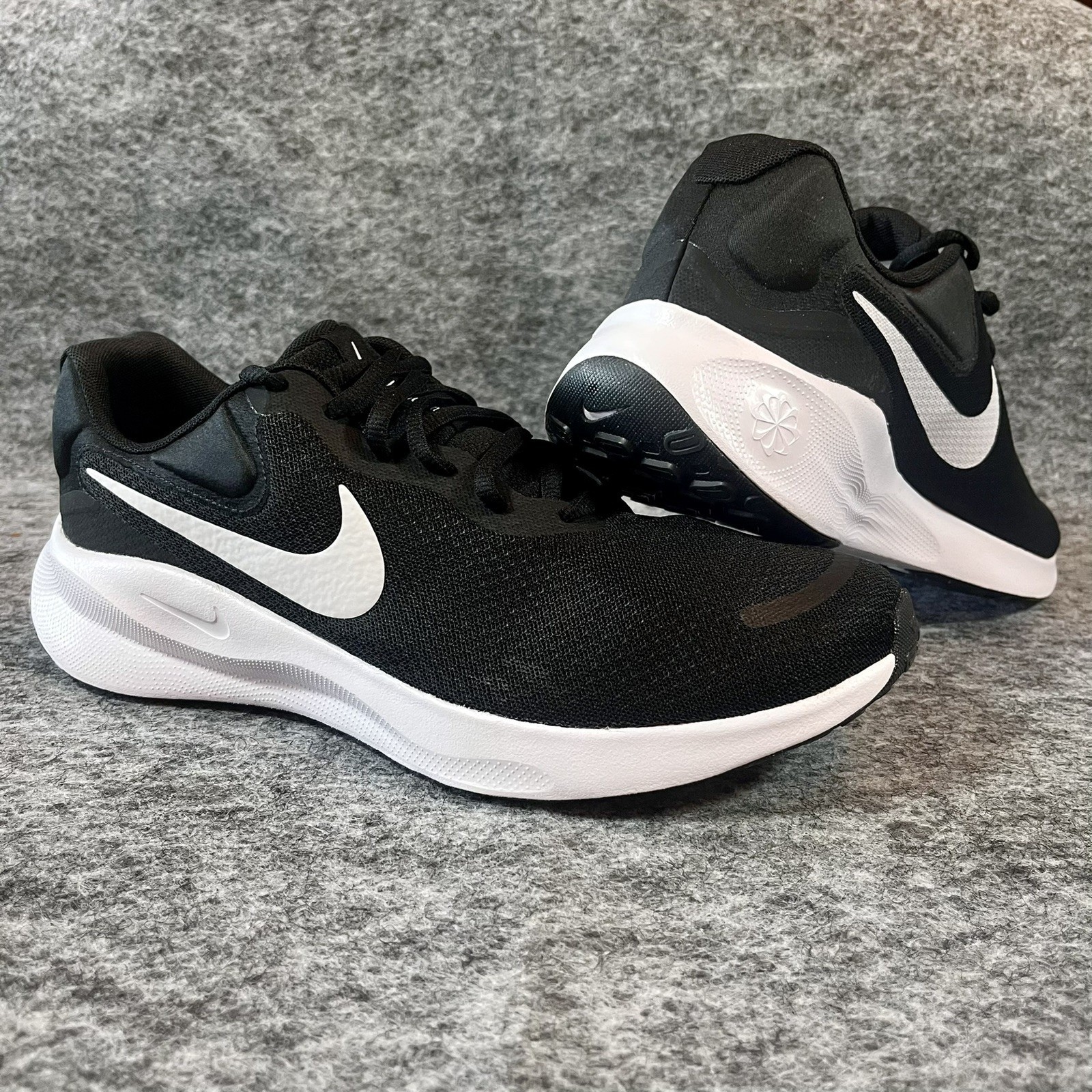 Nike Revolution 7 Running Shoes Mens 11.5 Wide Black White Athletic Sneakers New