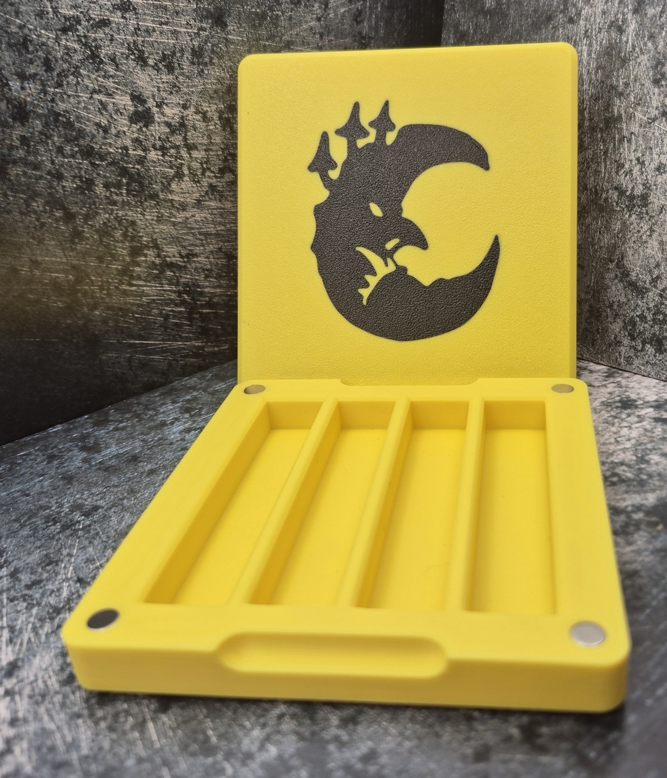 Moon Goblin-kin Dice Capsules – Holds 20 x 16mm Dice