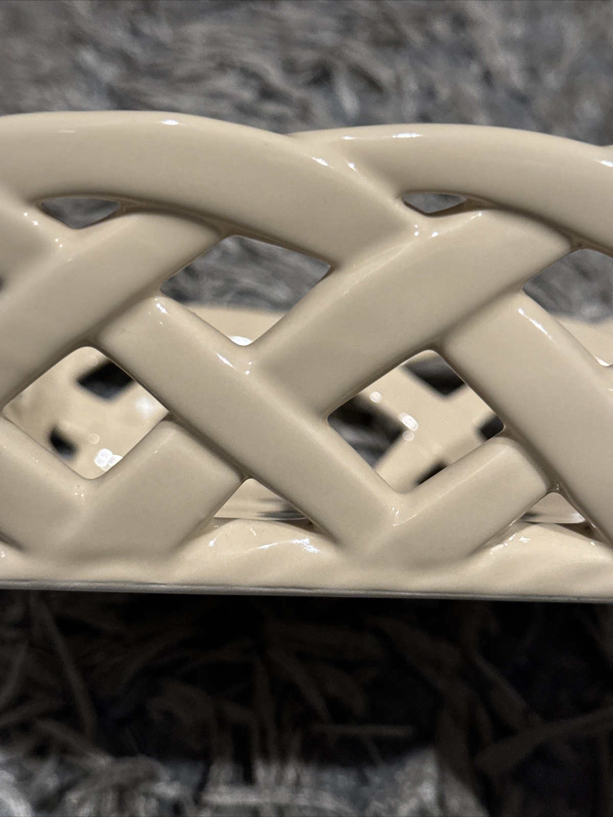 Temp-Tations - a Square woven Bread basket, about 9 1/2" square - Unused
