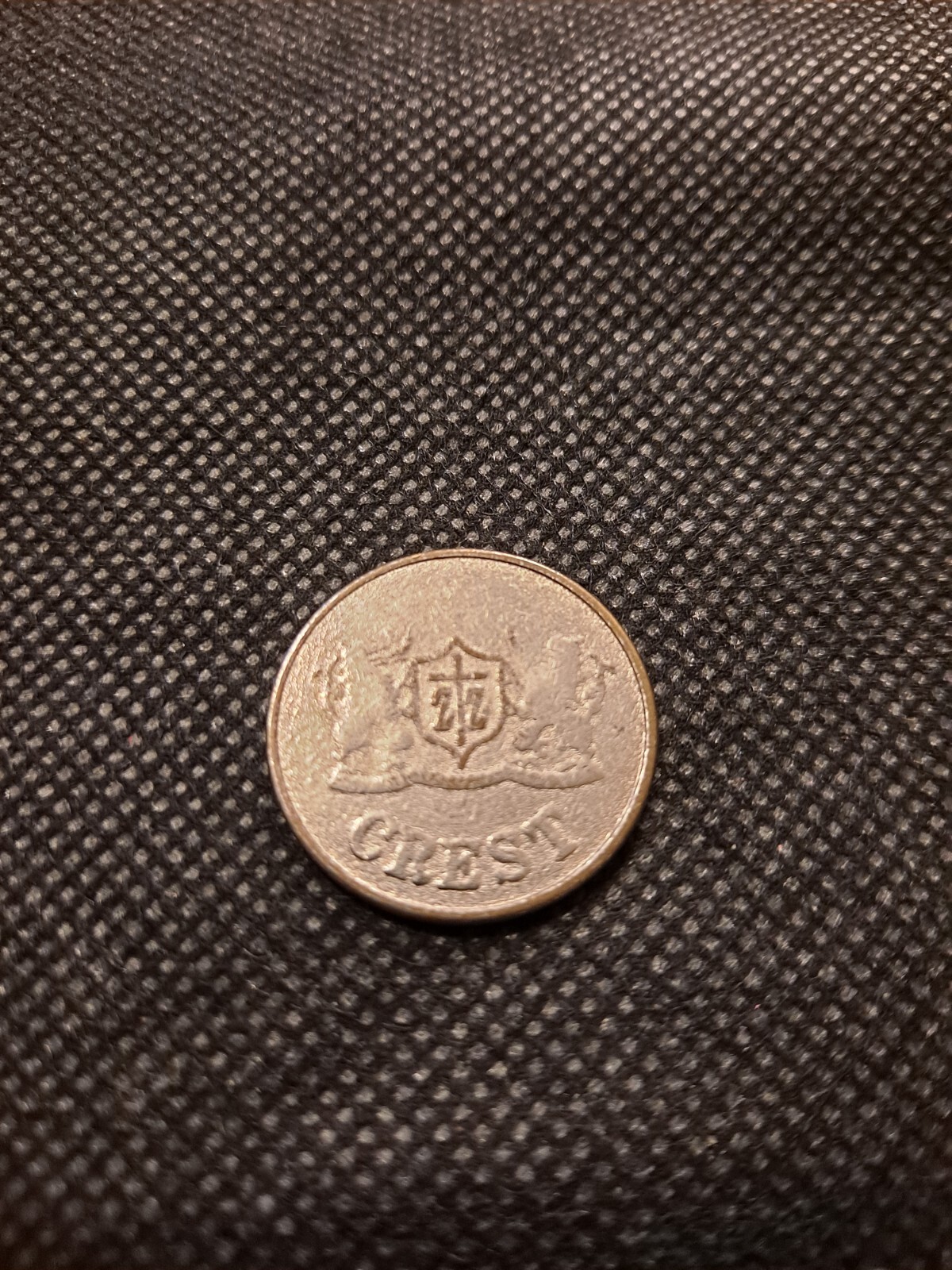 CREST TOKEN! e6671UXX