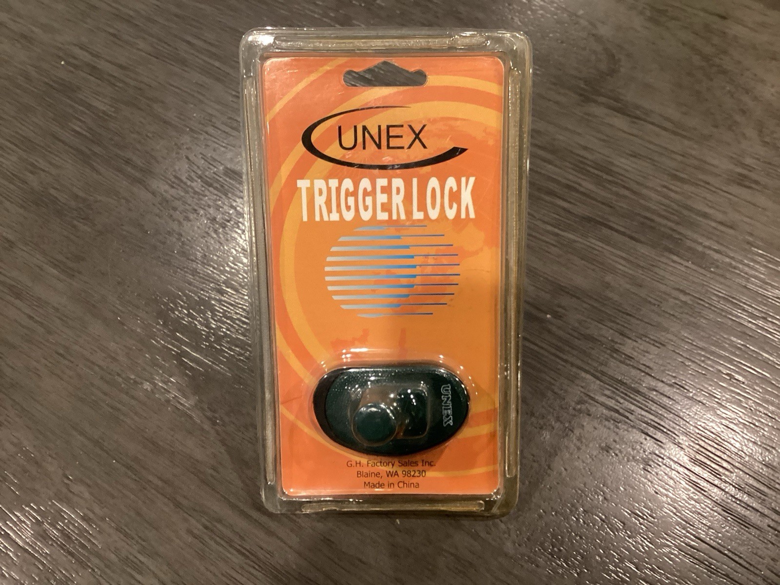 Gun Lock Safety Lock Keyed NIP 2 Keys Each Child Safety UNEX Trigger Lock Green