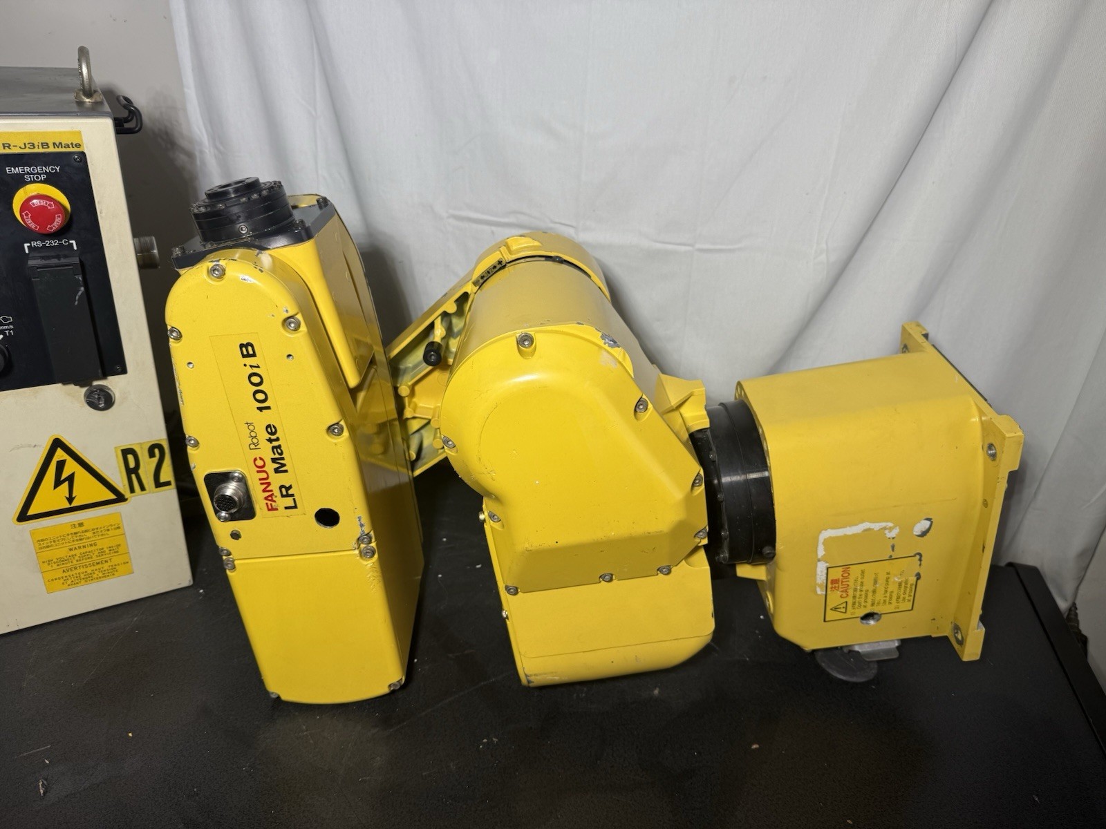 Fanuc LR Mate 100iB With J3IB Mate Controller Untested
