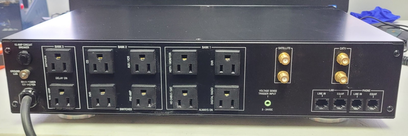 Panamax M5100-EX Surge Protector 11-Outlets Power Conditioner (MPP019820)