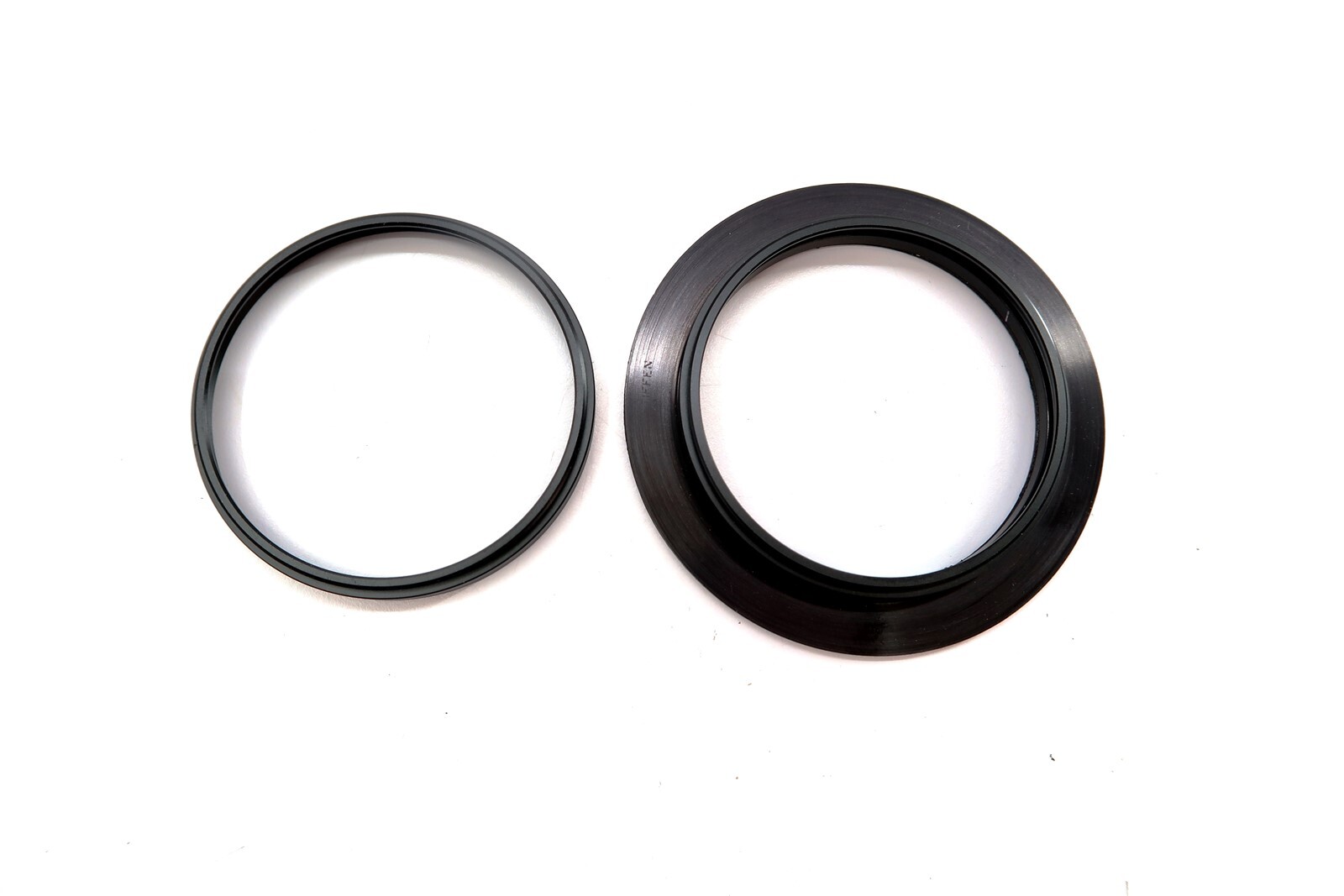 TIFFEN MCS Magnetic 77mm Extension Ring and Normal 77 mm Extension Ring
