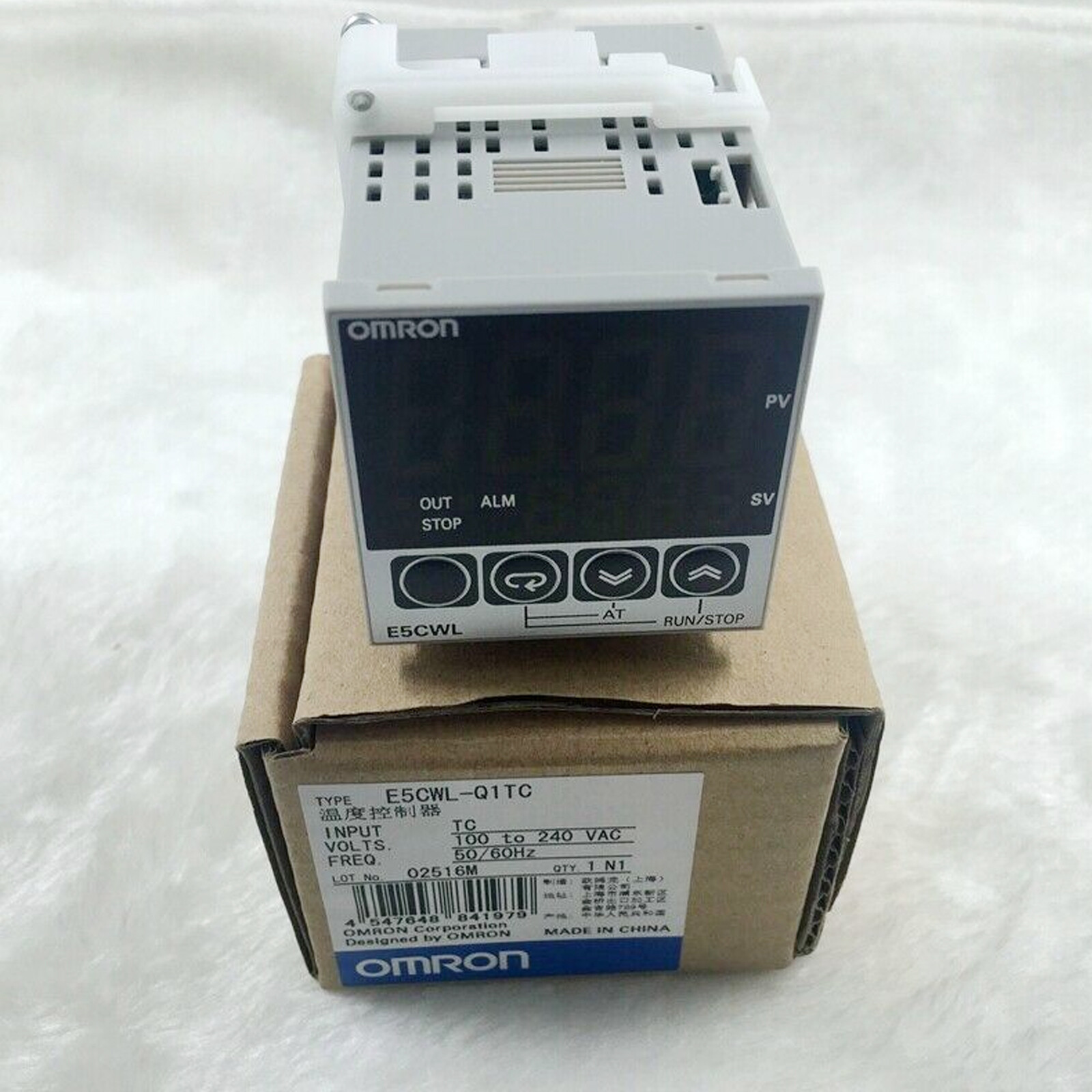 Omron E5CWL-Q1TC Temperature Controller New One  E5CWLQ1TC