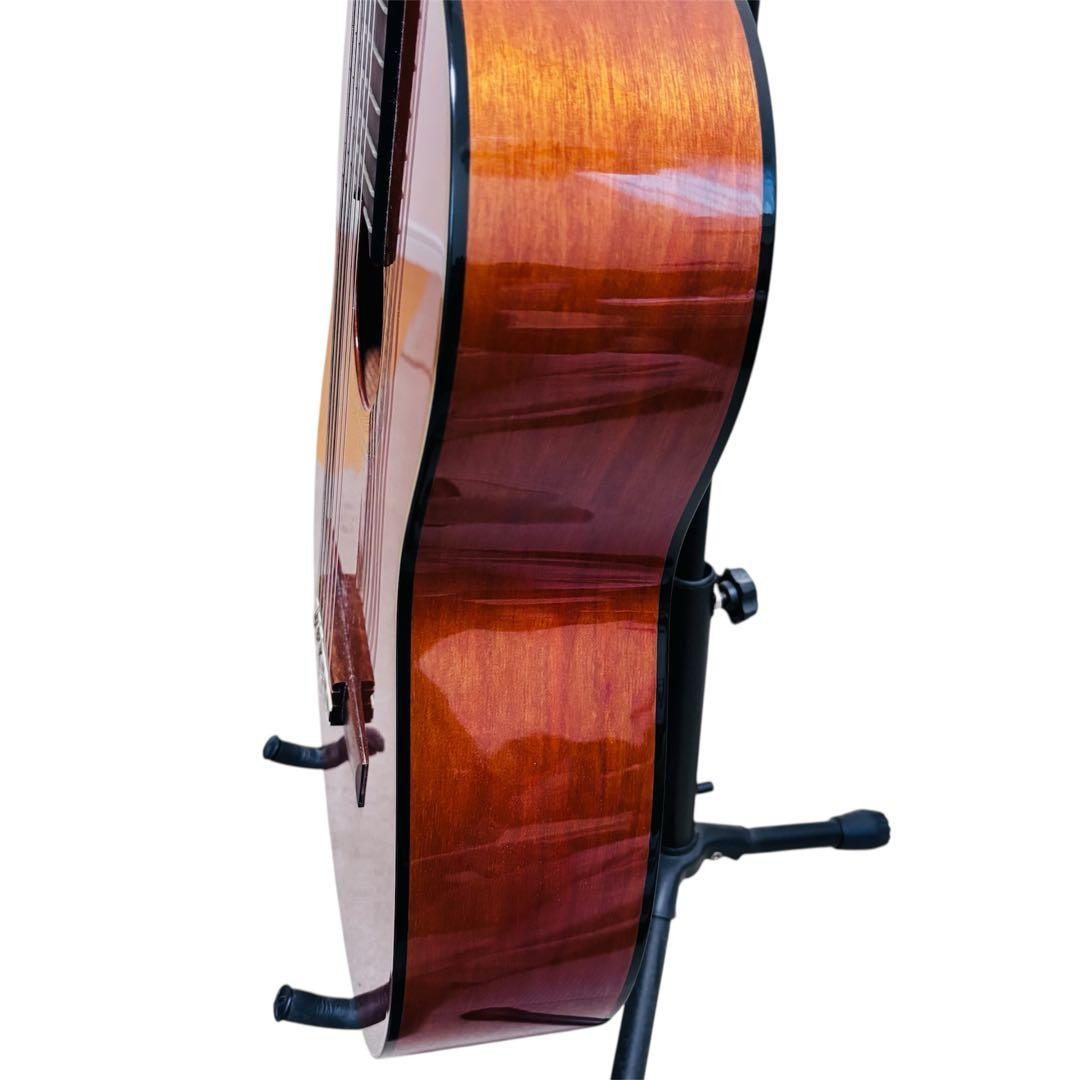 Yamaha CG142C Classical Guitar Solid Cedar Top With Case