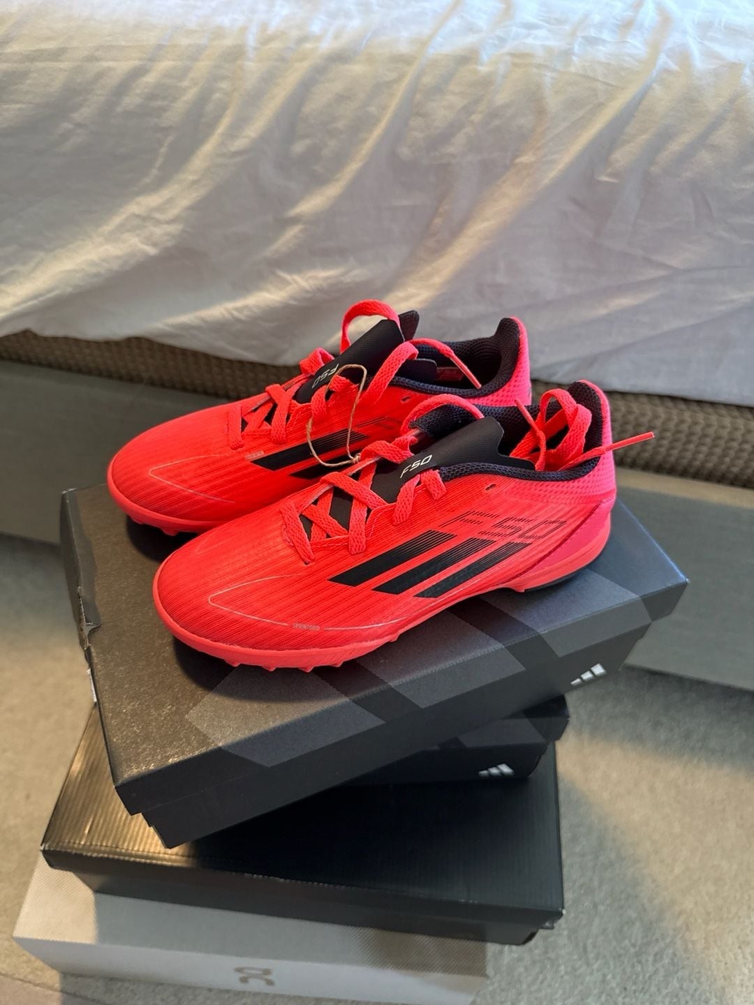 Adidas F50 League TF J Junior Turf Soccer Shoes Turbo Red Size US 1