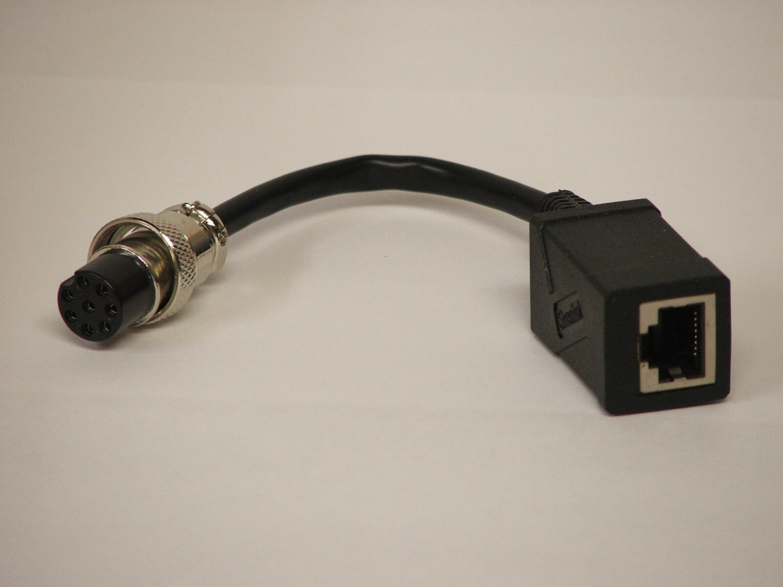 Yaesu 8 Pin Modular to Yaesu 8 Pin Round Mic Adapter