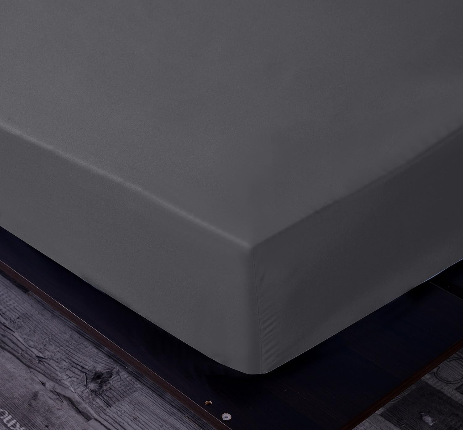 Luxuriously Soft Microfiber Fitted Sheet - Full Size with 14" Deep Pockets