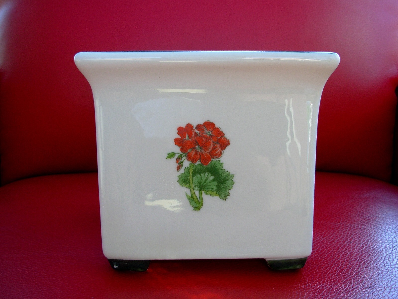 Handcrafted Handpainted Hydrangea Design Porcelain Square Planter 4 5/8" Tall