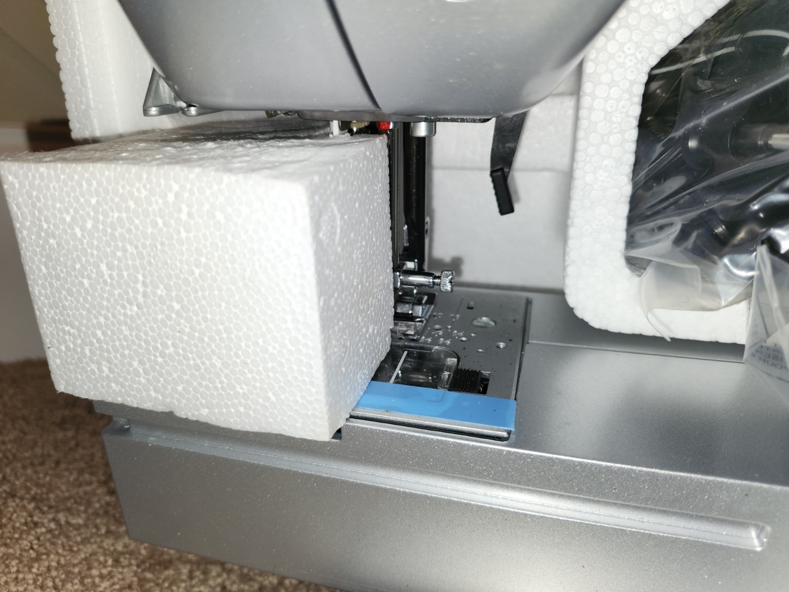 SINGER 90S Special Edition Computerized Portable Sewing Machine w/ LCD Screen