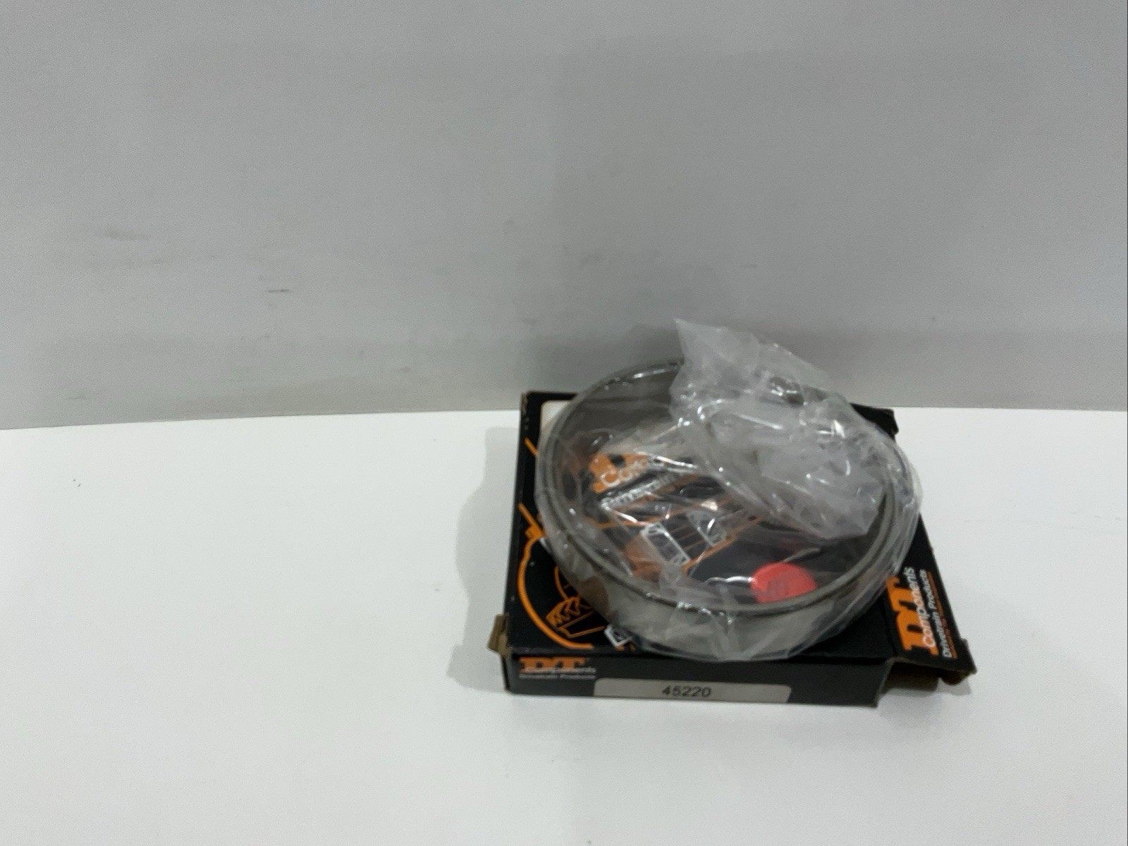 NOS DT COMPONENTS MANUFACTURED BY TIMKEN 45220 Tapered Roller Bearing Race/Cup