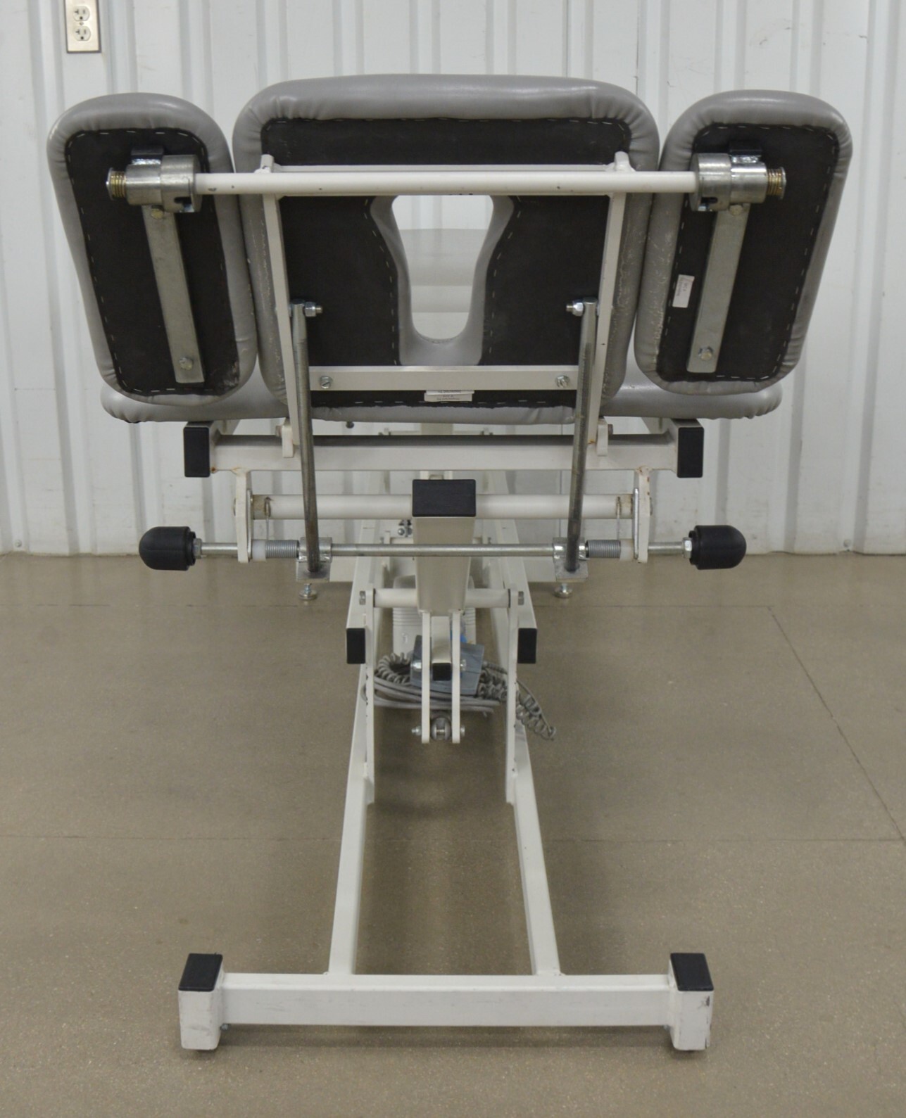 Armedica AM-450 Six Section Traction Table W/ Foot Switch