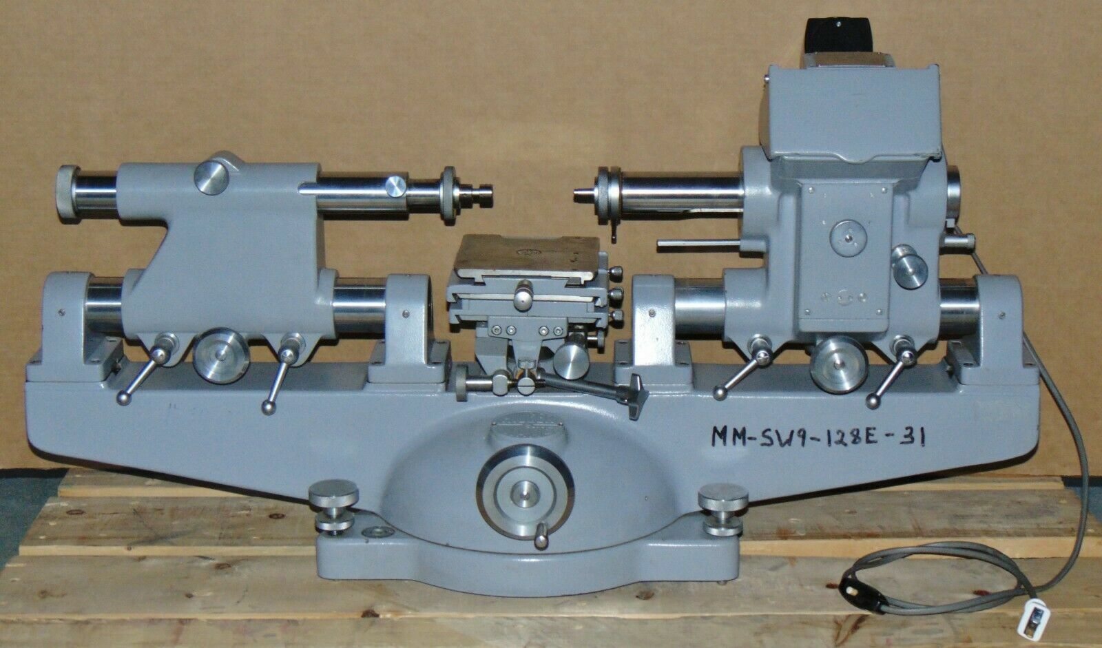 Hilger & Watts Microptic Horizontal Pattern Measuring Machine .00005"