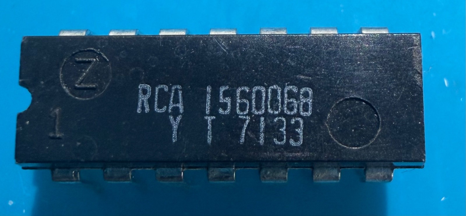 RCA 1560068 Integrated Circuit
