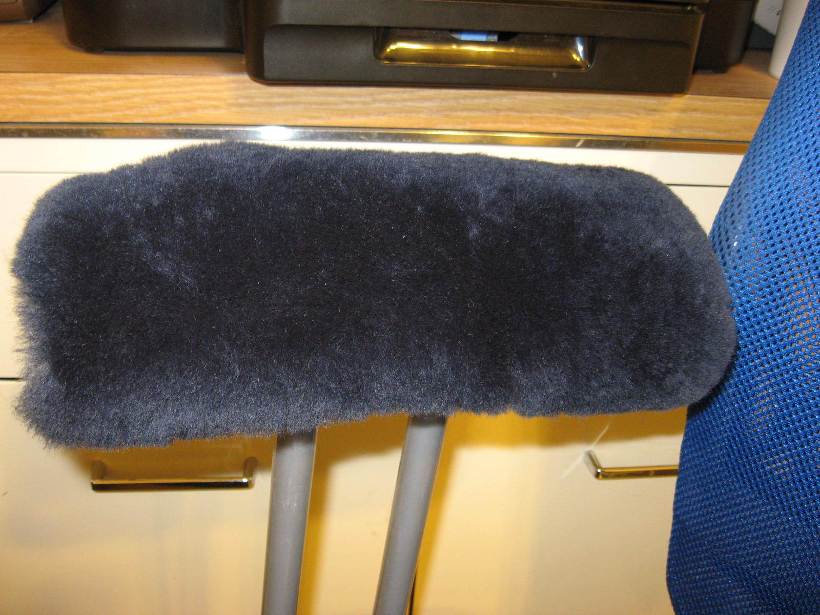 1 PAIR Navy Blue 10 inch L Merino Sheepskin ARMREST Covers Pad Office Wheelchair