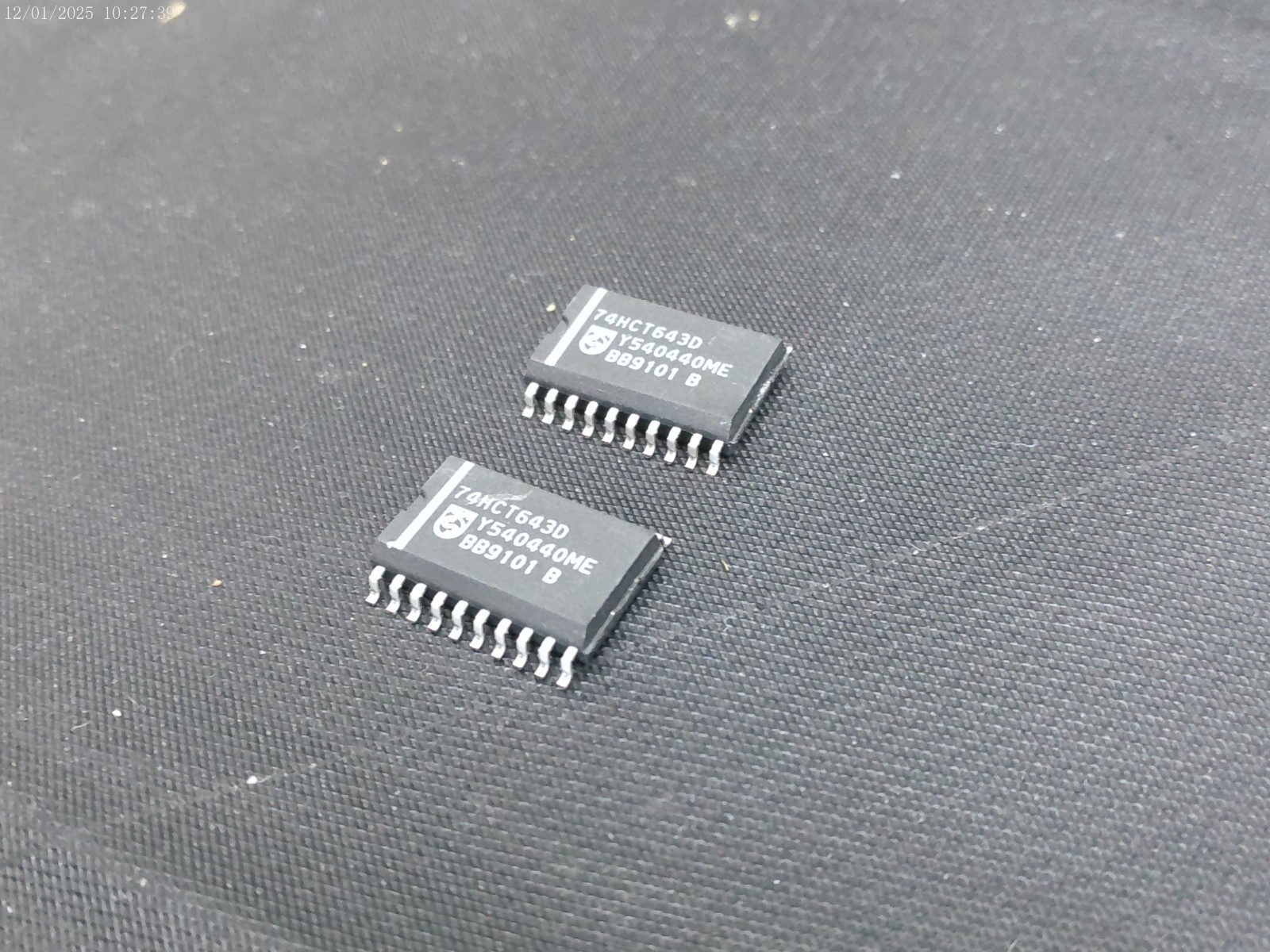 PHILIPS 74HCT643D OCTAL BUS TRANSCEIVER 20 PIN SOP -LOT OF 2 IC'S -FAST SHIPPING