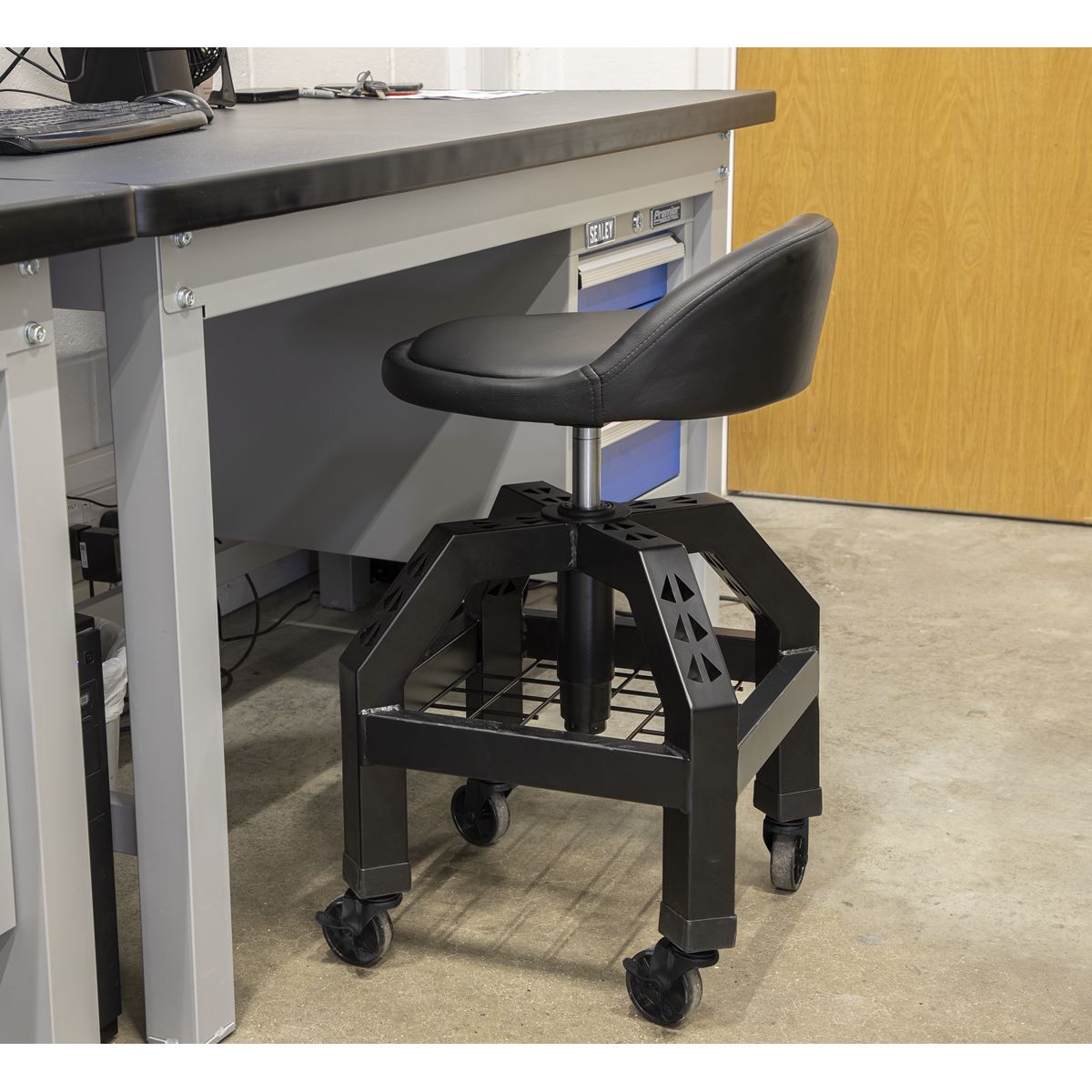 Sealey Creeper Stool Pneumatic Adjustable Height Swivel Seat Back Rest Premier