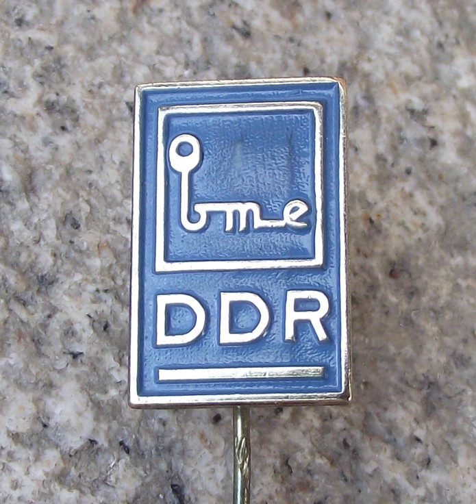 Vintage BME DDR Buromaschinen Export German Office Electronics Company Pin Badge