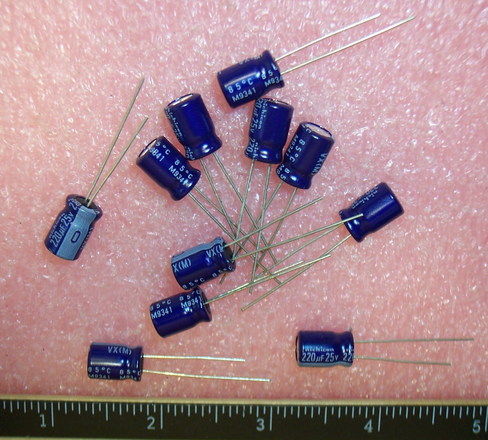 QTY (200) 220uf 25V 85' ALUMINUM ELECTROLYTIC CAPACITORS UVX1E221MPA NICHICON