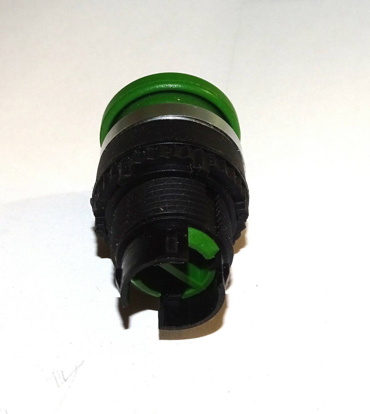 NEW BACO Controls green start push button operator - momentary