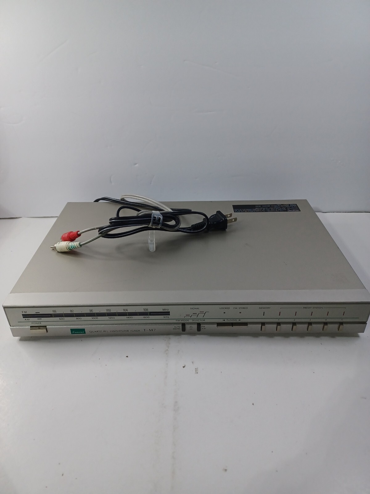Vintage Sansui T-M7  Quartz PLL Digital Synthesizer Stereo Tuner