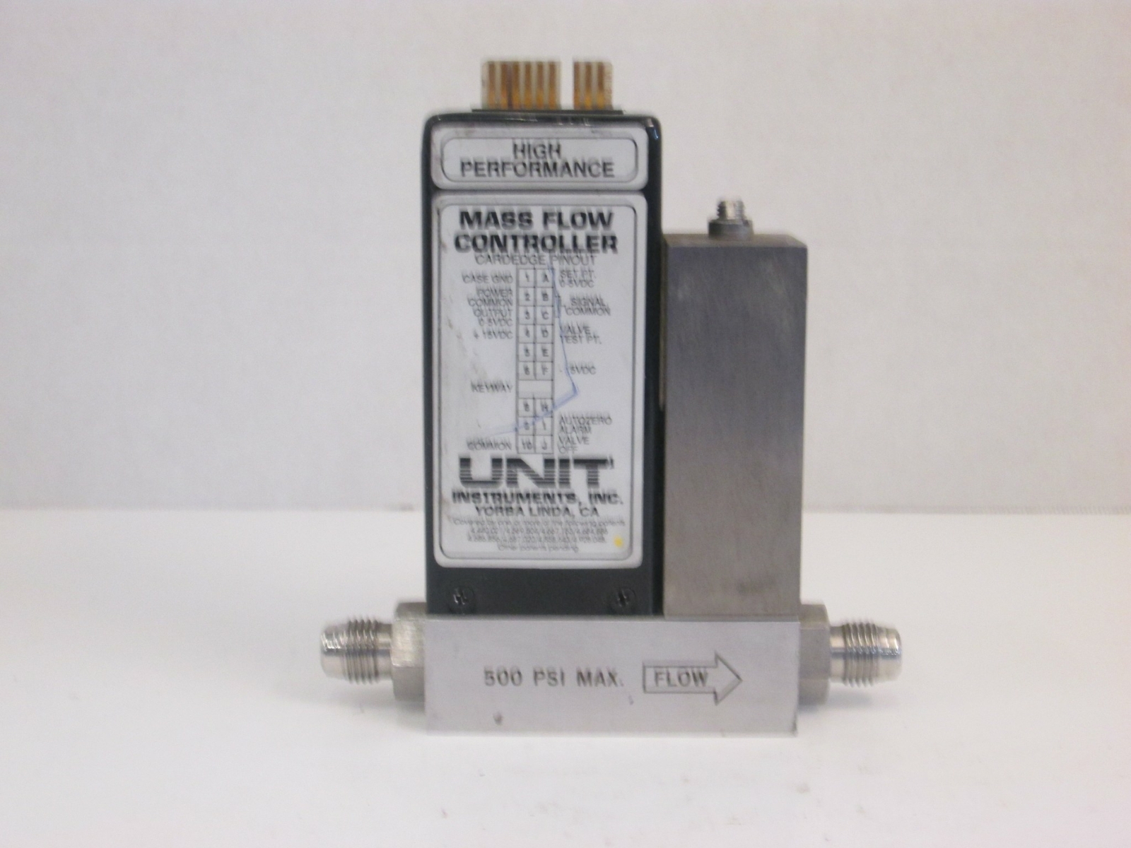 Unit UFC-1100A Mass Flow Controller MFC HCL 200 SCCM