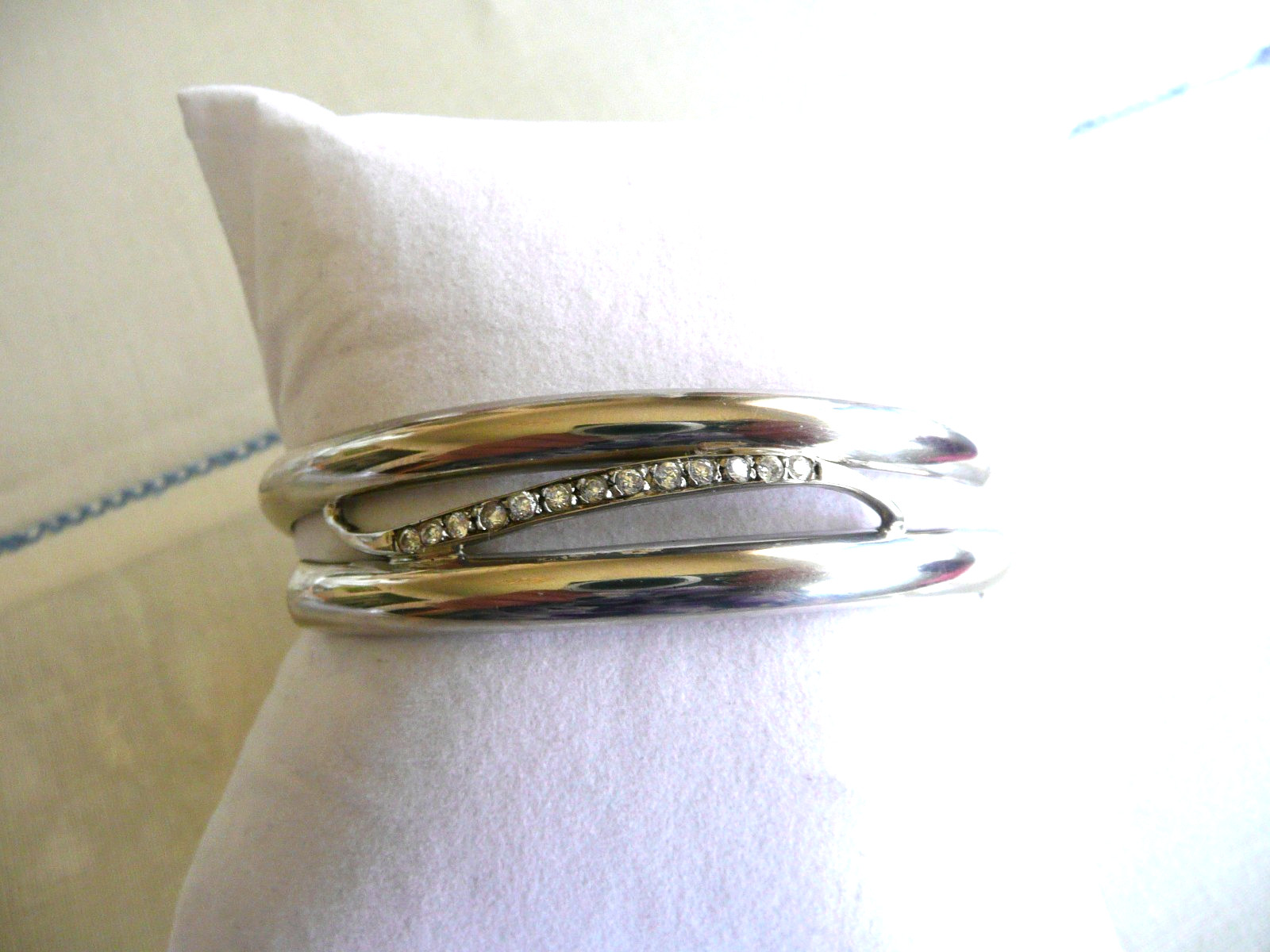 STENLESS STEEL CRYSTAL BANGLE COCKTAIL BRACELET