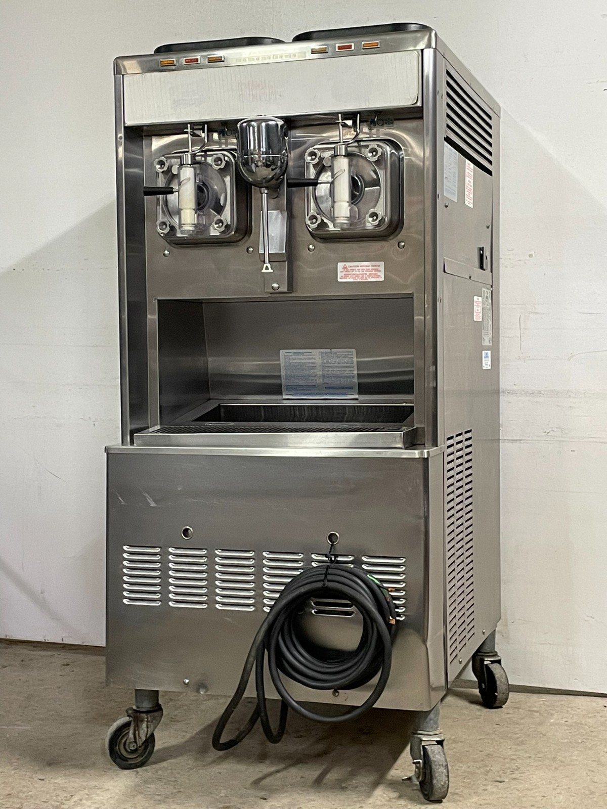 Taylor 342D-27 Frozen Uncarbonated Beverage Freezer