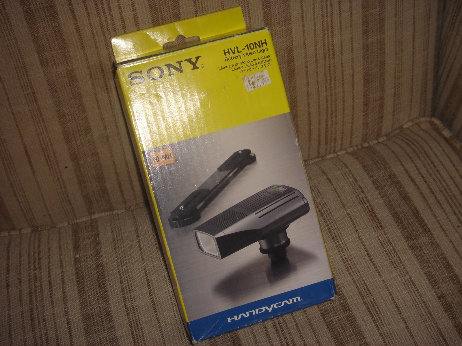 SONY HVL-10NH Camcorder Light for Handycam: HVL-10NH 4xAA Battery 10W Bulb NICE!
