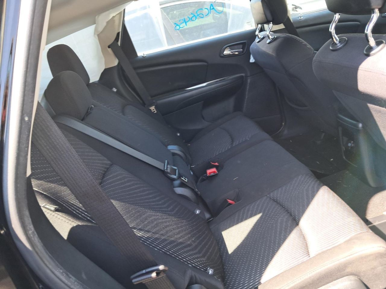 JOURNEY 2014 Glove Box 5022097