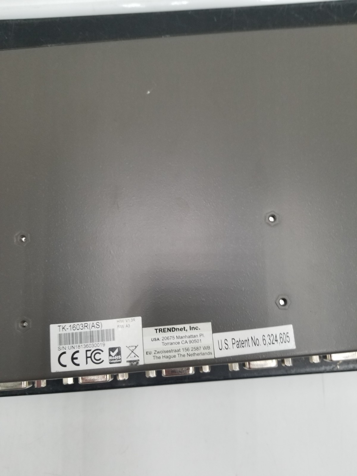 TRENDnet (TK-1603R) 16-Ports Rack-Mountable KVM / USB switch