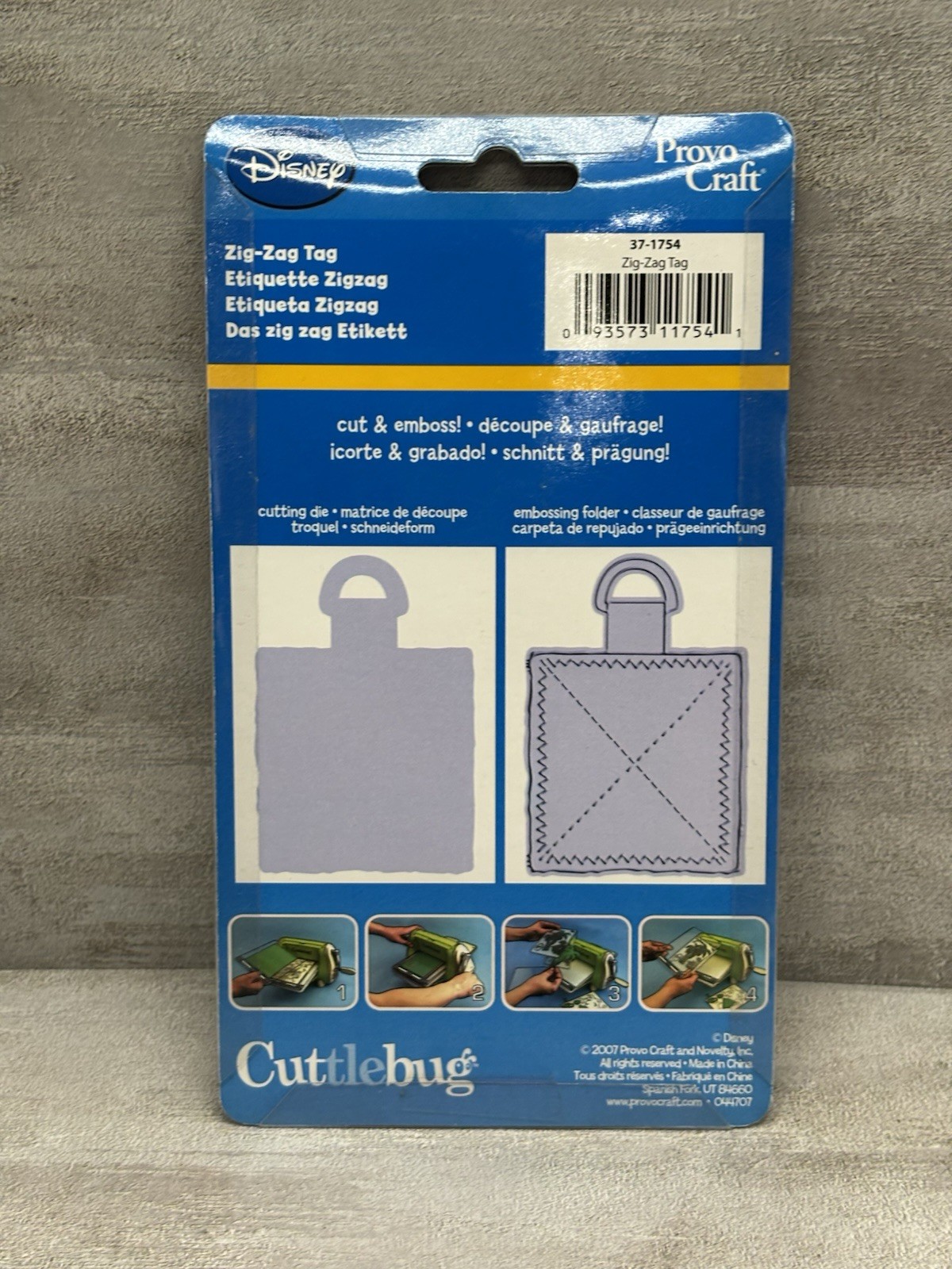 CUTTLEBUG DISNEY ZIG-ZAG TAG CUTTING DIE & EMBOSSING FOLDER 37-1754 PROVO CRAFT