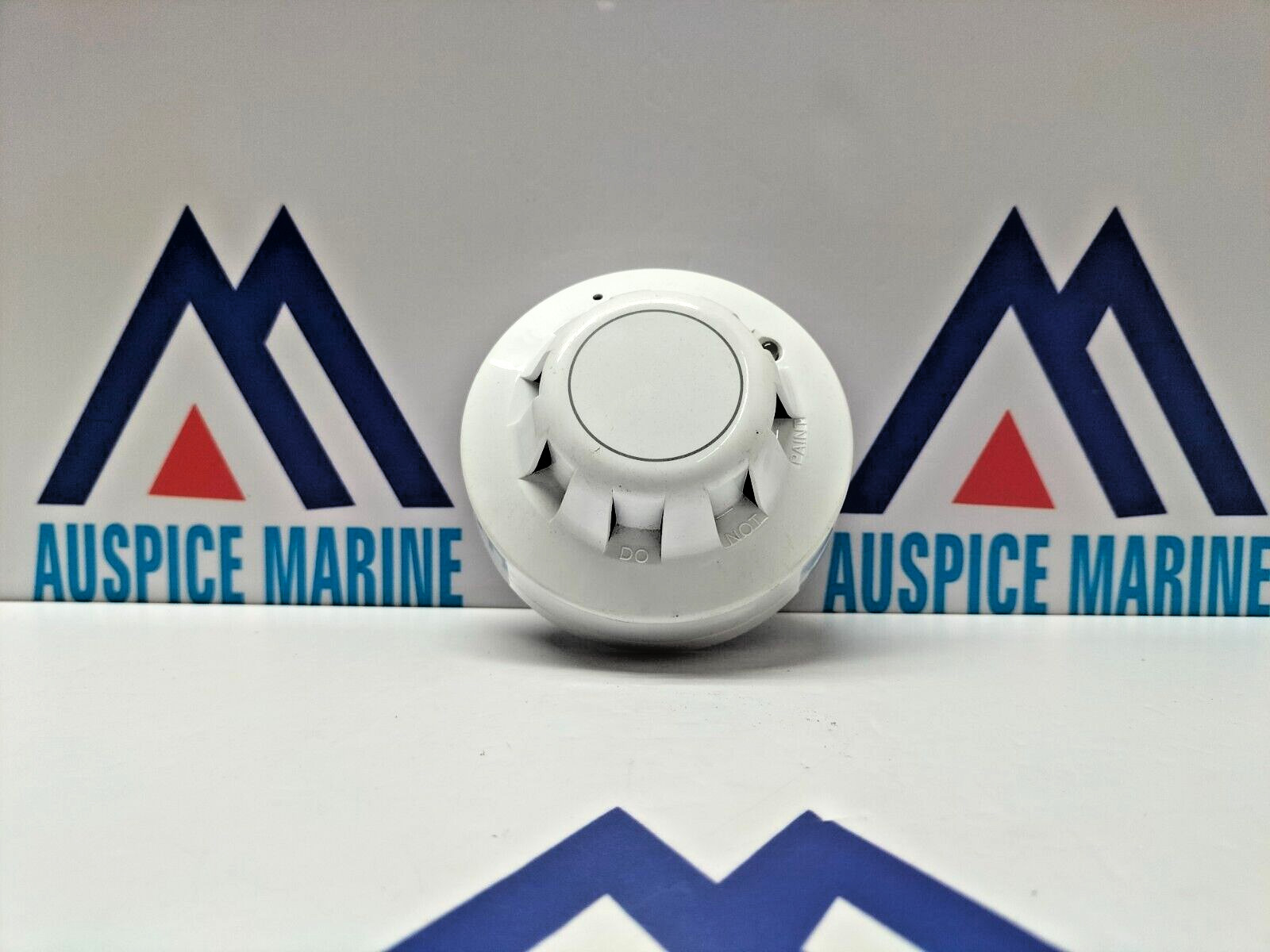 Apollo Series 65 Optical 55000-317APO Smoke Detector with Base