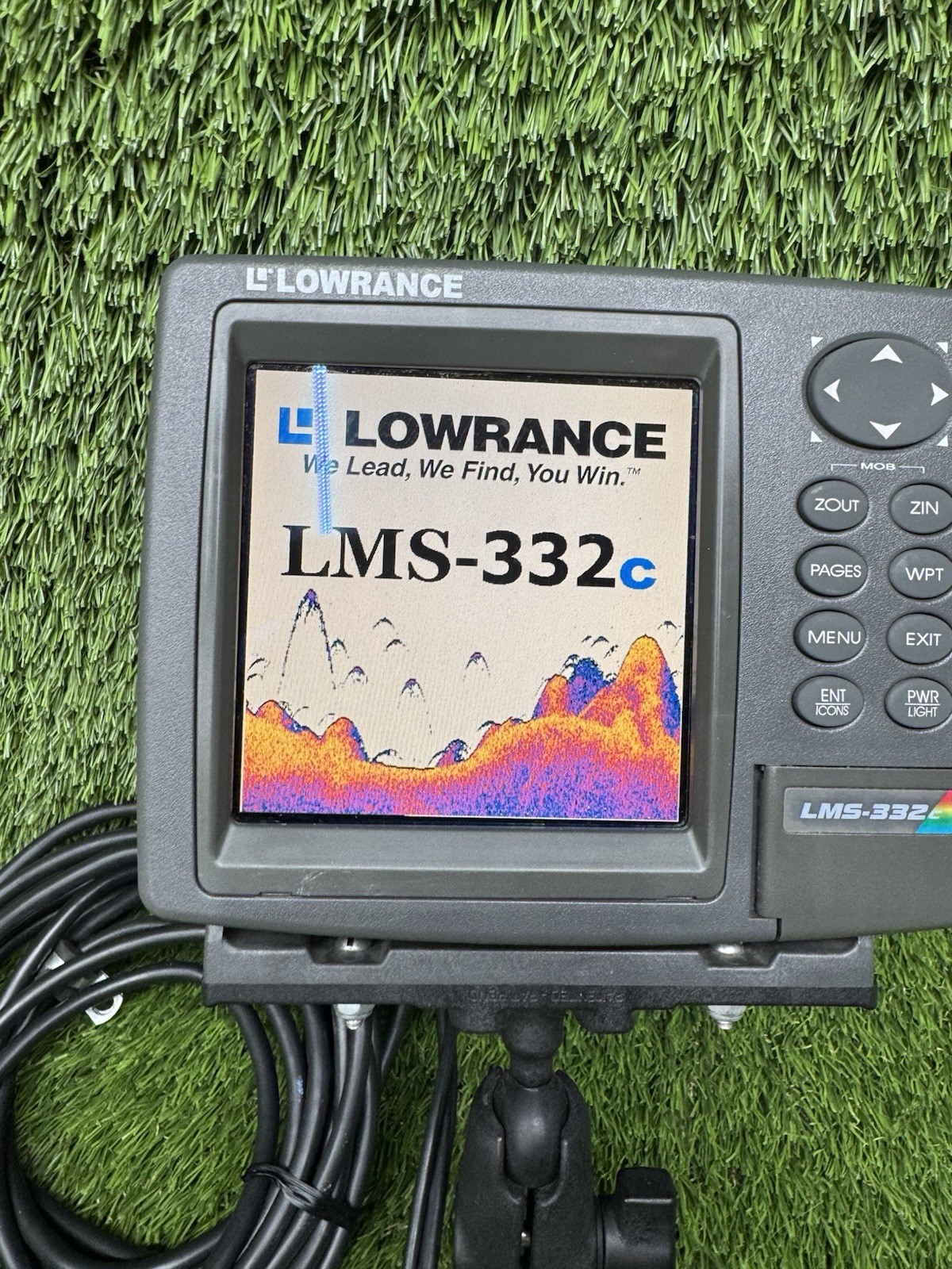 LOWRANCE LMS-332c Fishfinder Sonar GPS Color Depth